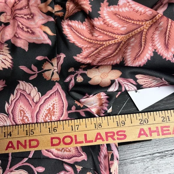 Julia Jordan Floral Long Sleeve Dress in Pink and Black - Picture 8 of 11